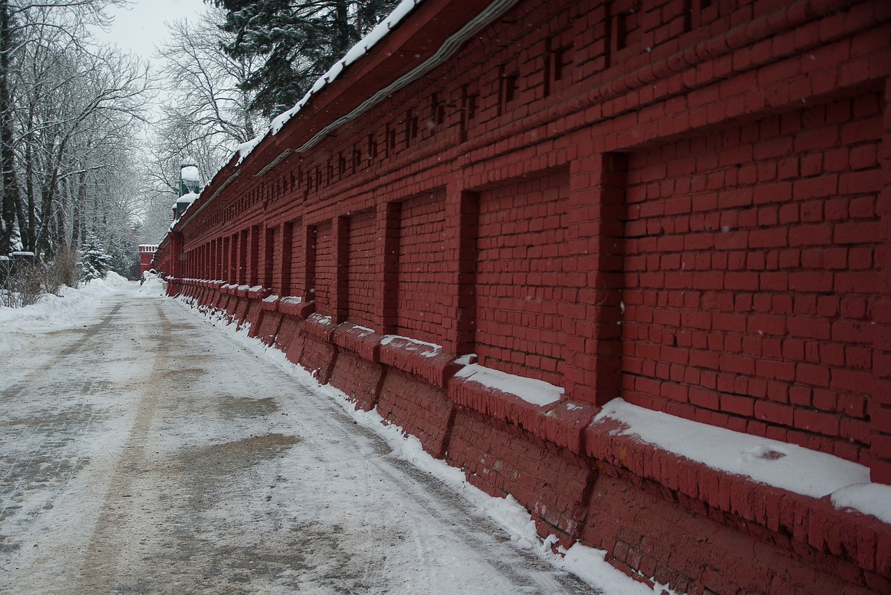 Image - moscow cemetery graves snow
