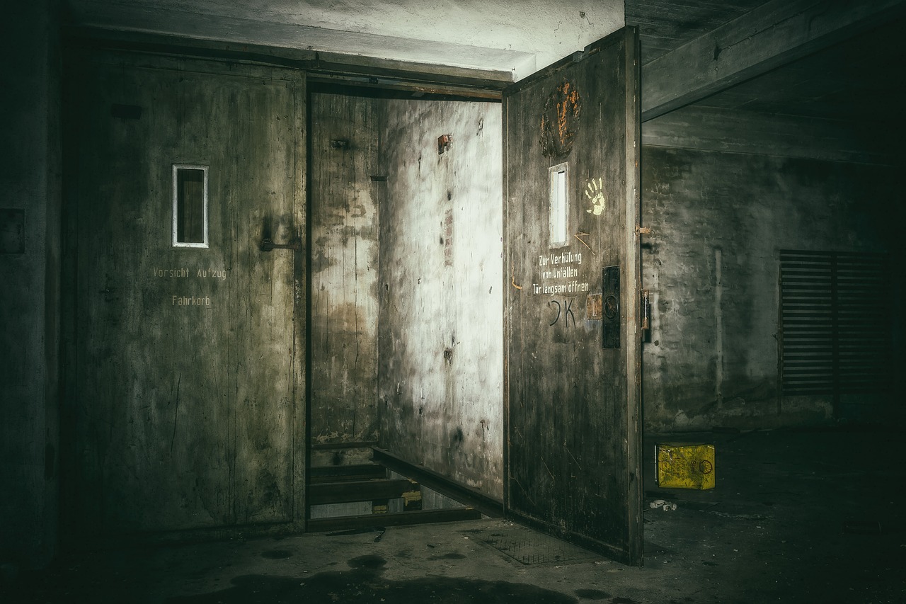 Image - lost places keller elevator
