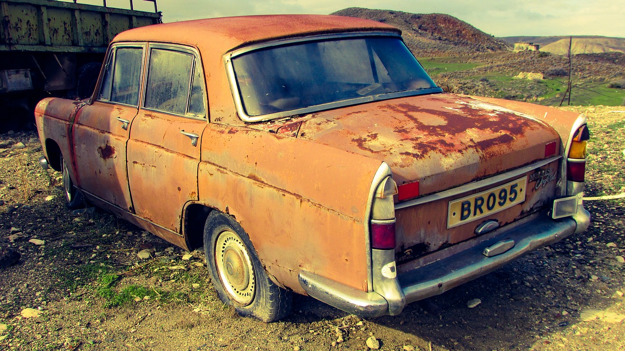 Image - old car rusty abandoned antique