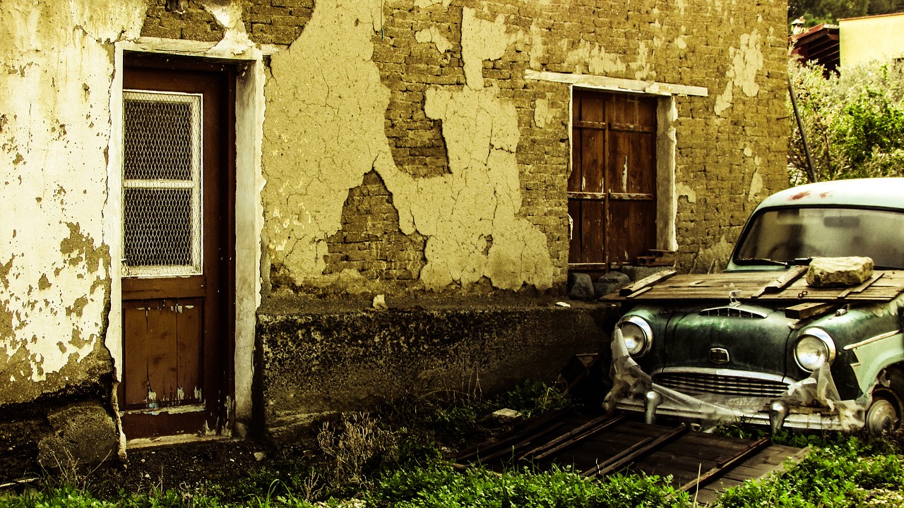 Image - old house abandoned damaged wreck