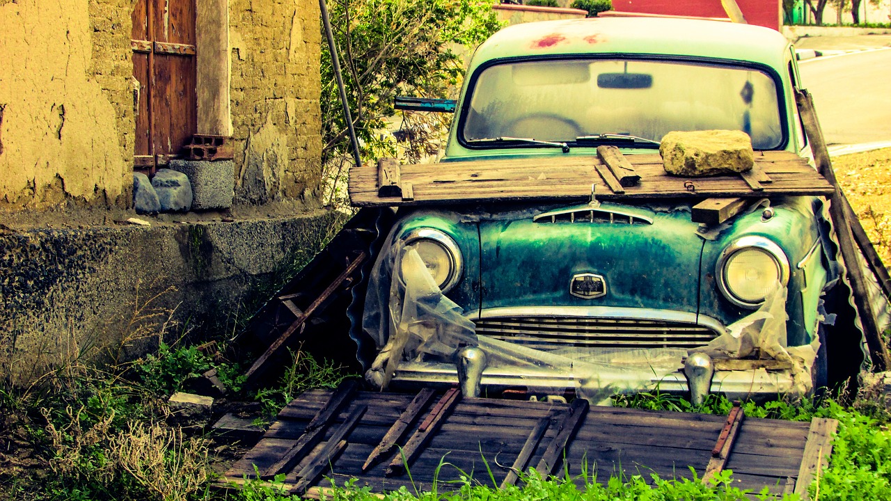 Image - old car wreck rusty broken