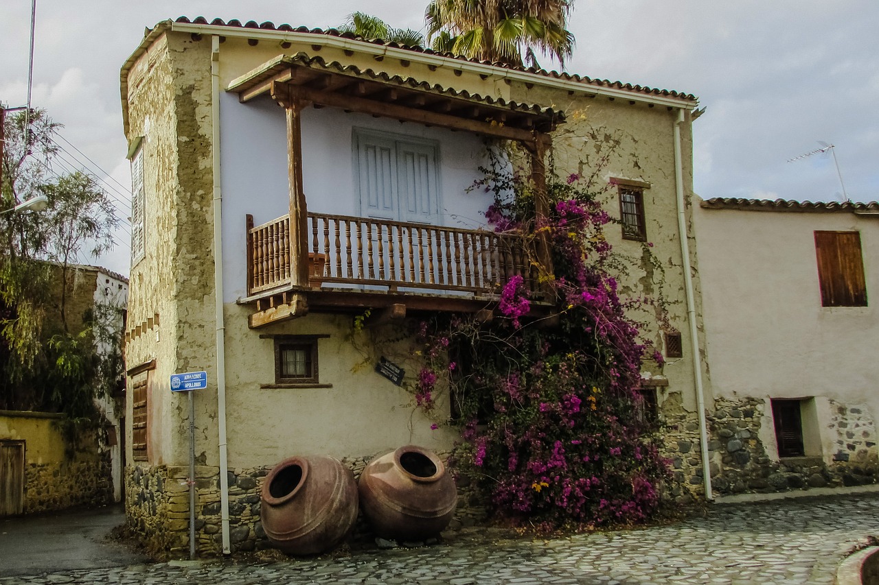 Image - old house traditional architecture