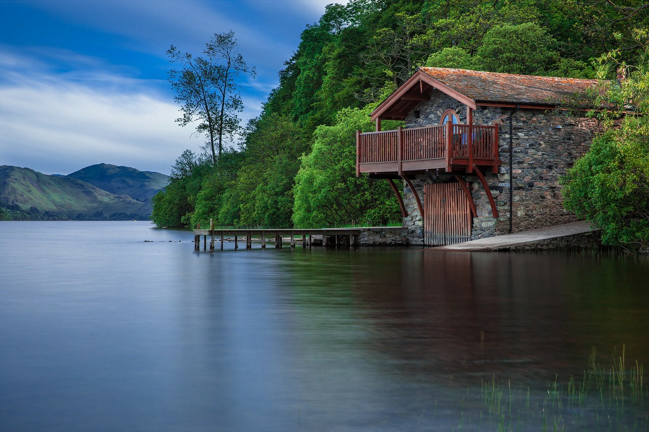 Image - boat house cottage waters lake