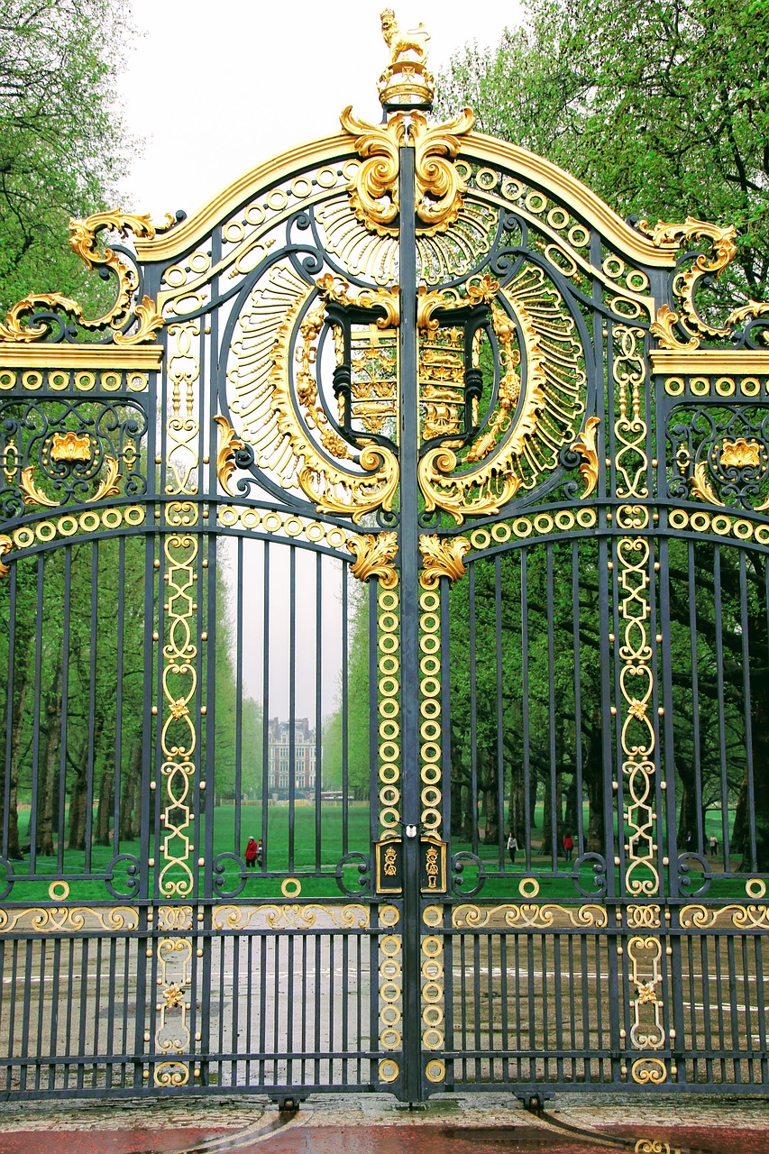 Image - london buckingham palace detail