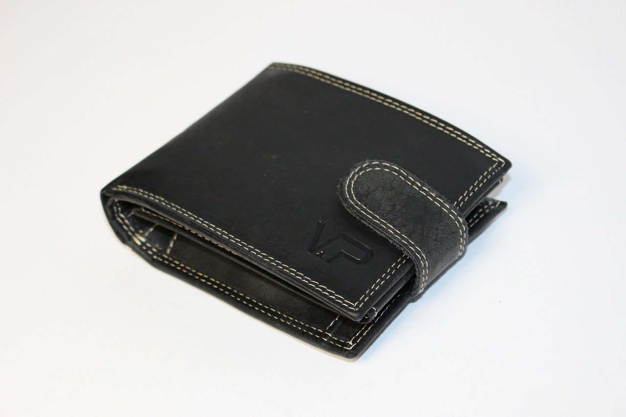 Image - money wallet banknotes