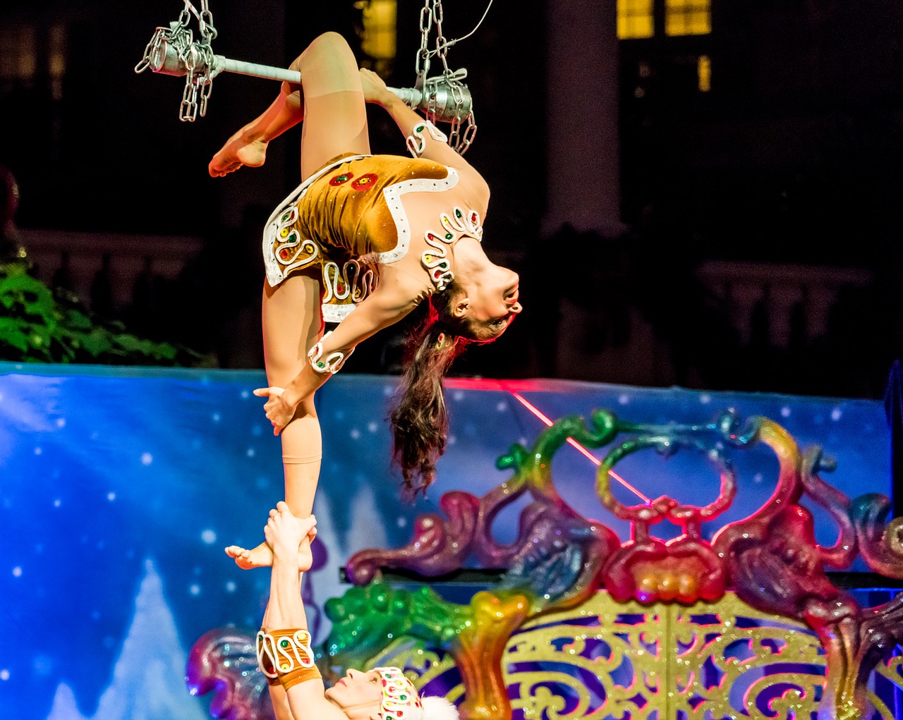 Image - acrobats cirque du soleil