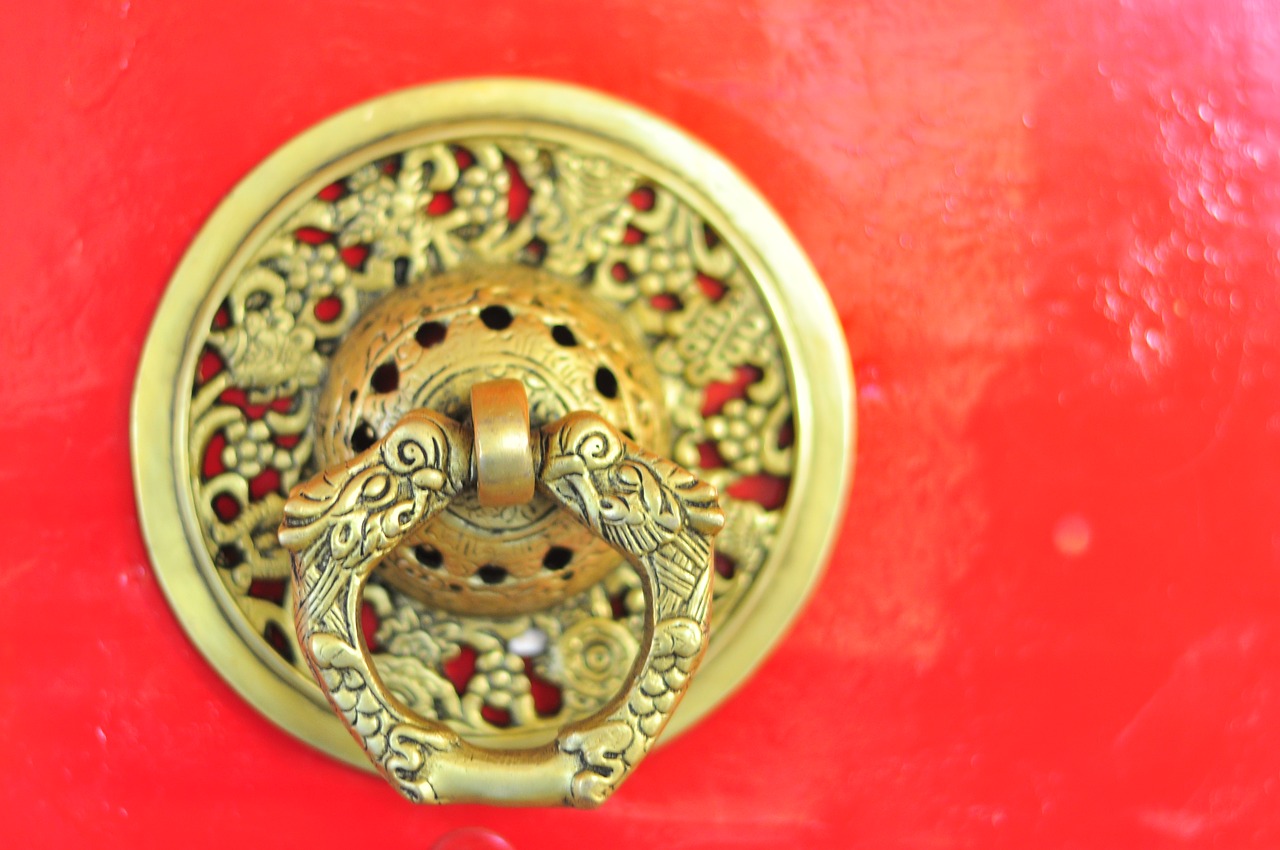 Image - tibet door handle monastery