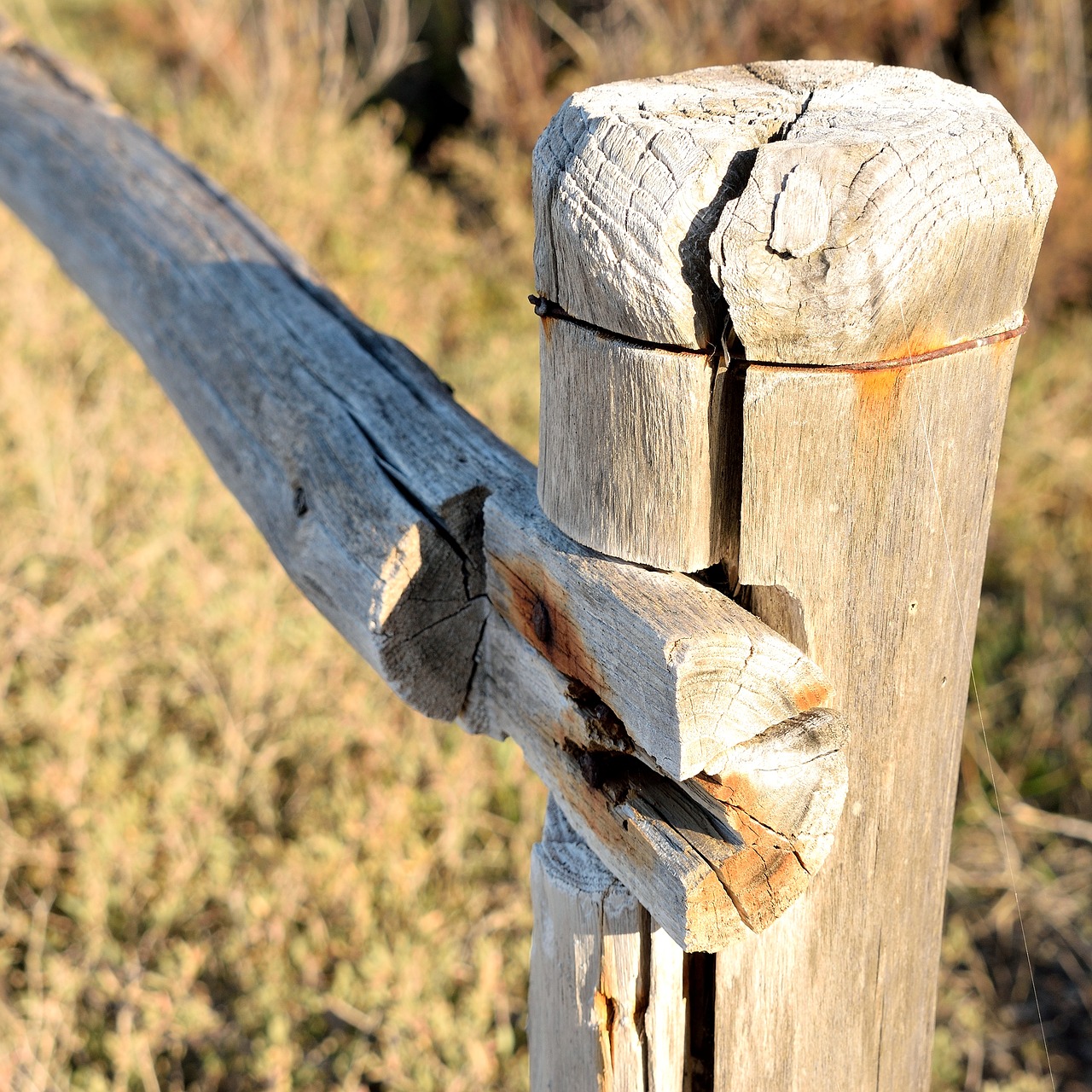 Image - fence wood woodwind rust signs