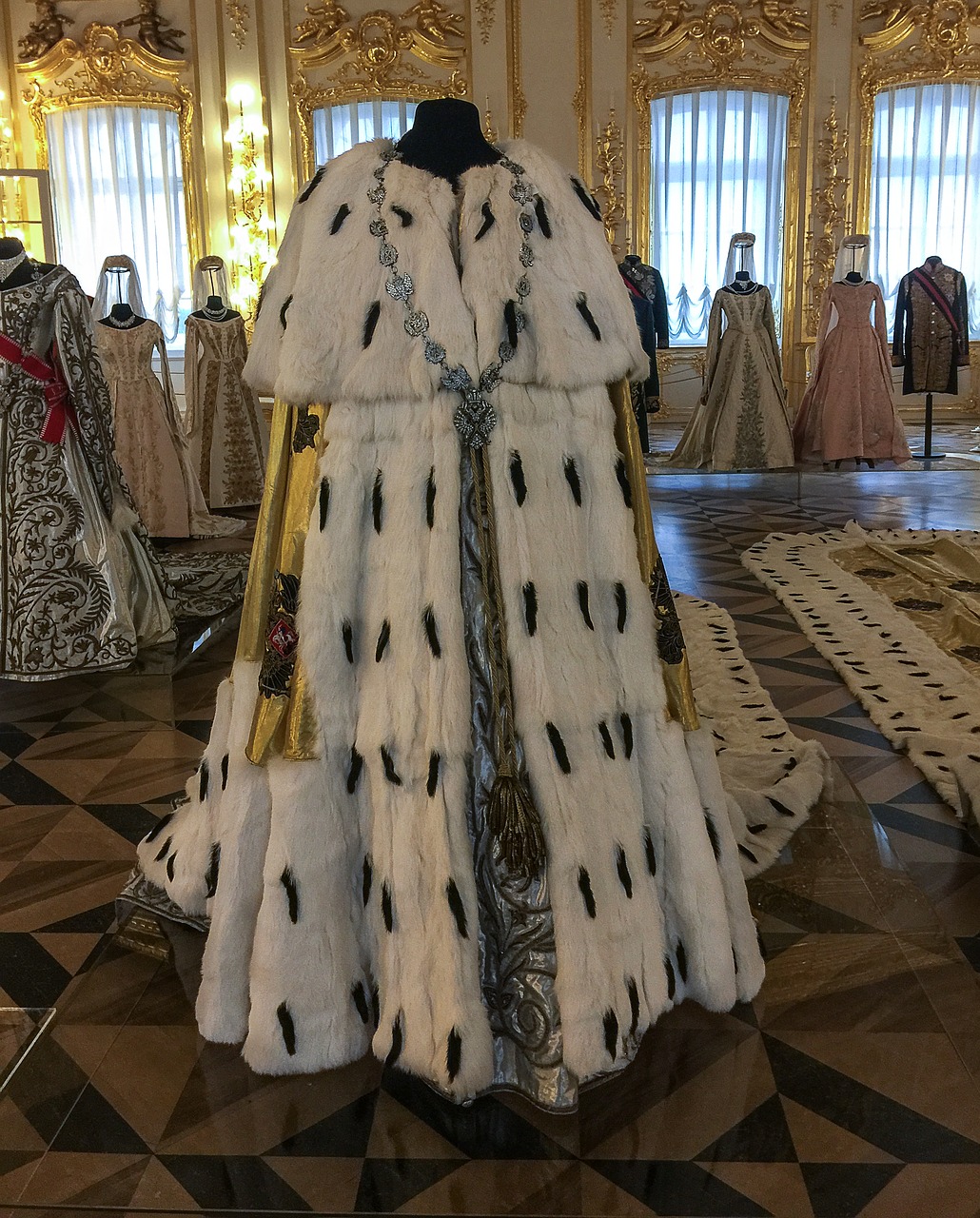 Image - russia fur hermine tsar