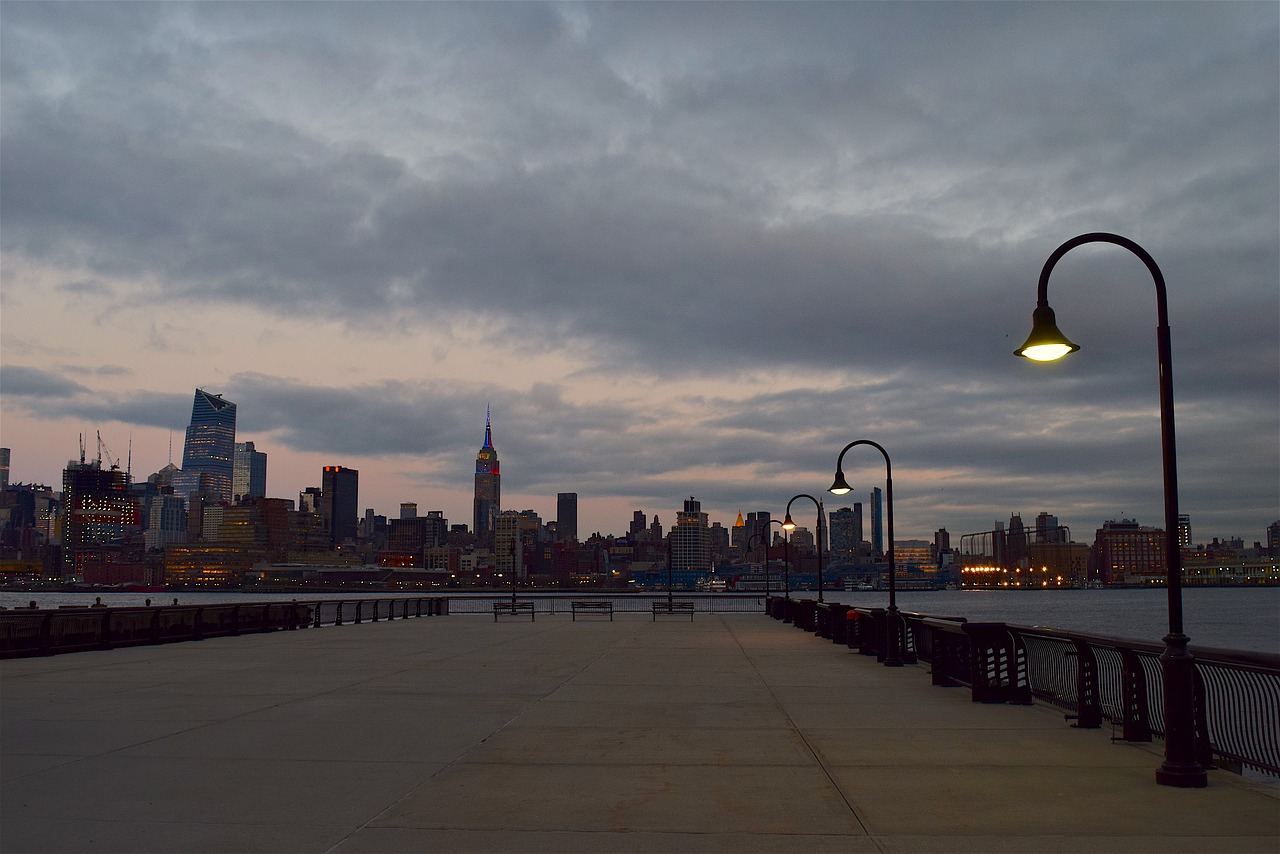 Image - new york city skyline twilight