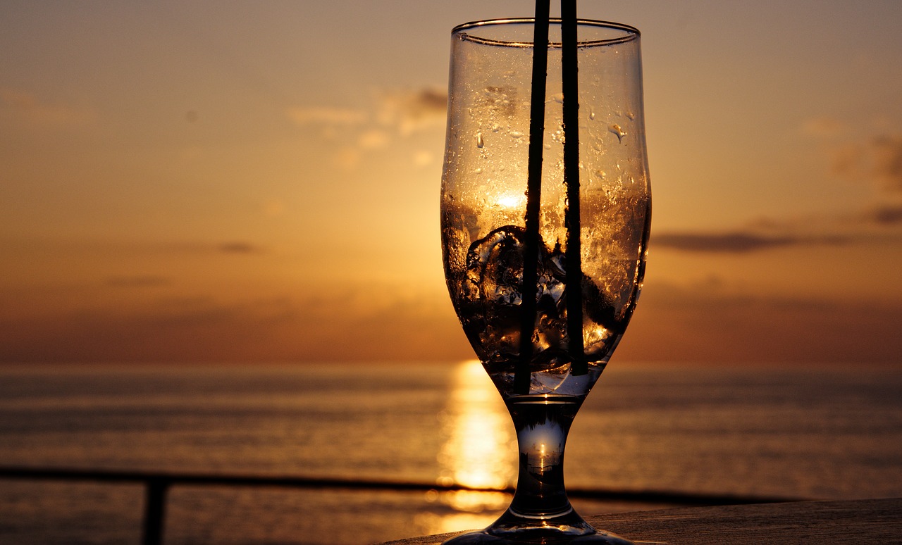 Image - drink sunset sea mood beverages