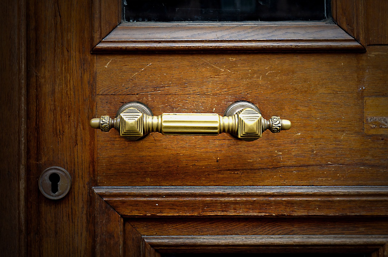 Image - doorknocker door door handle