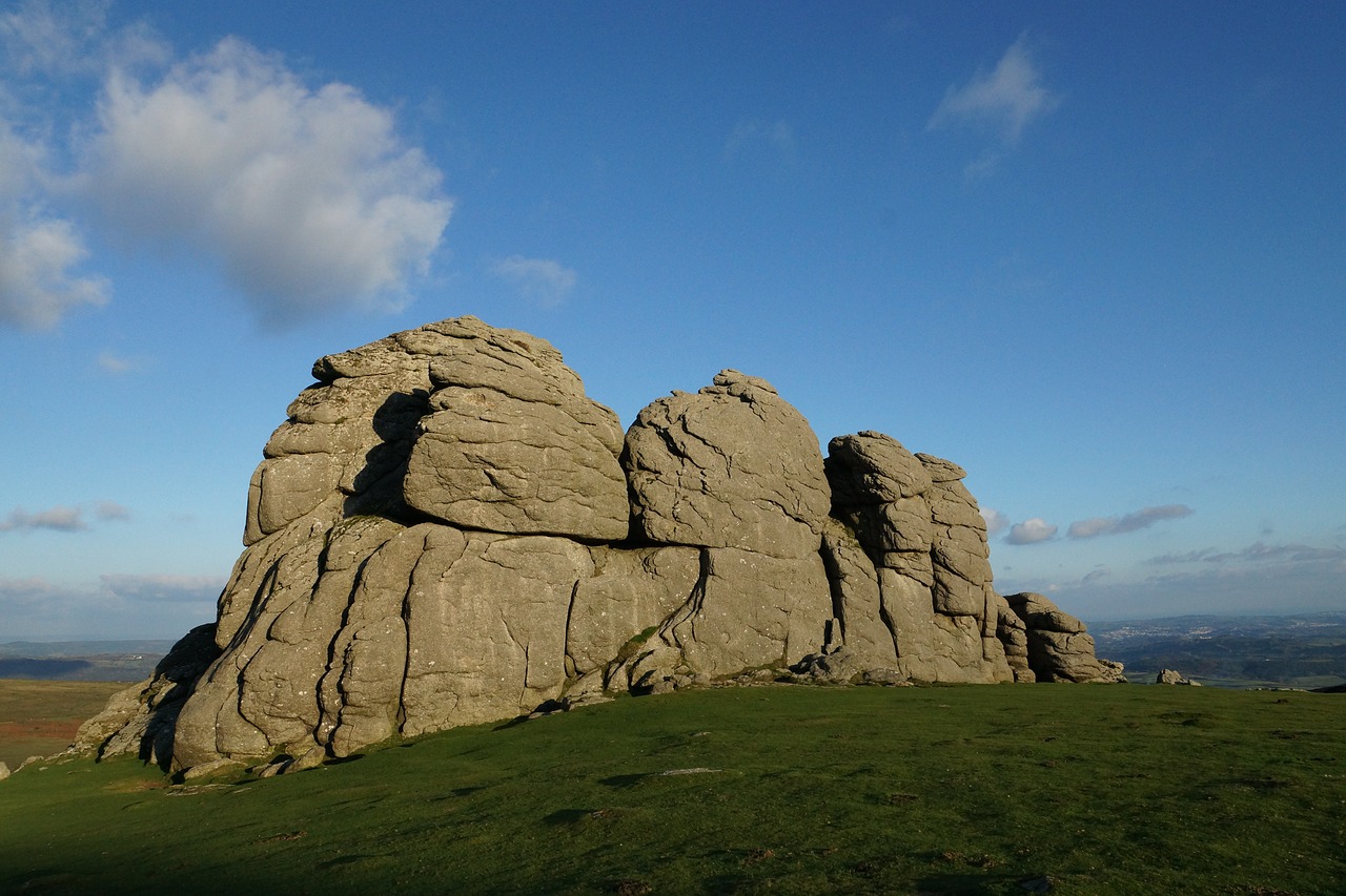 Image - dartmoor haytor rocks granite
