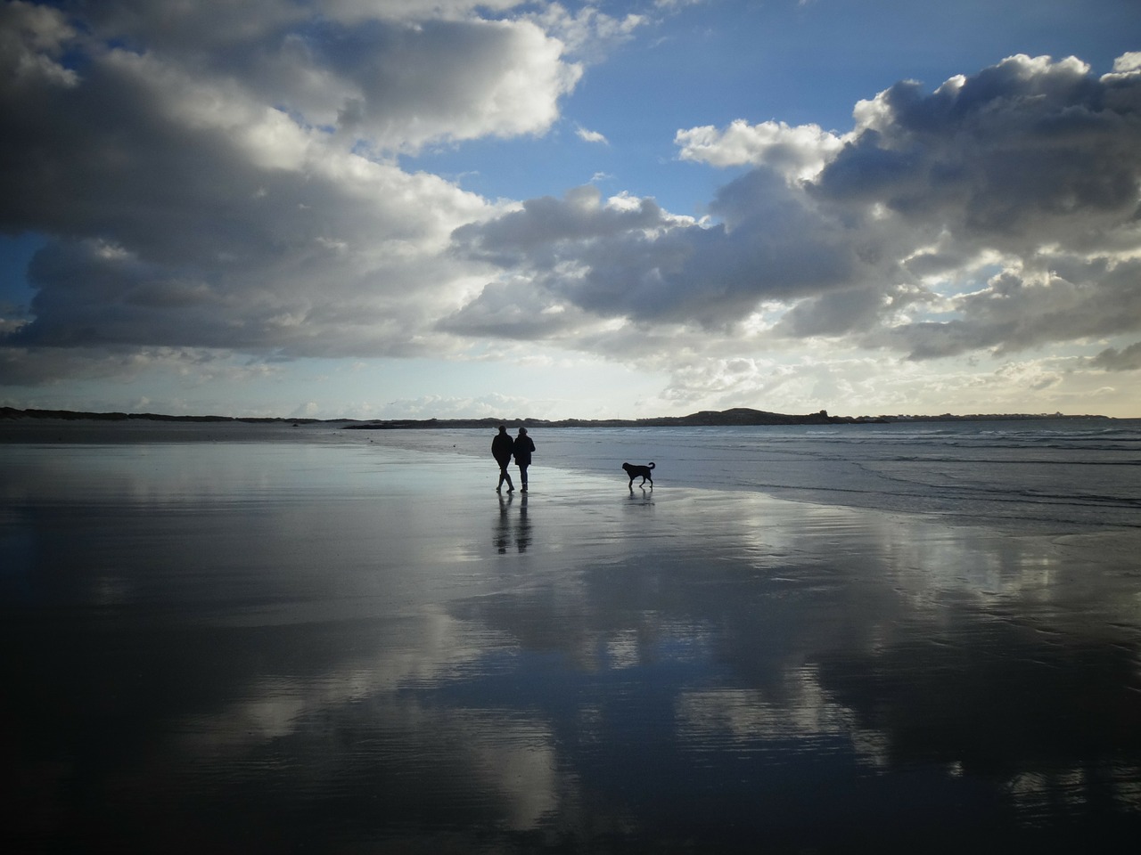 Image - brittany beach sea sun clouds