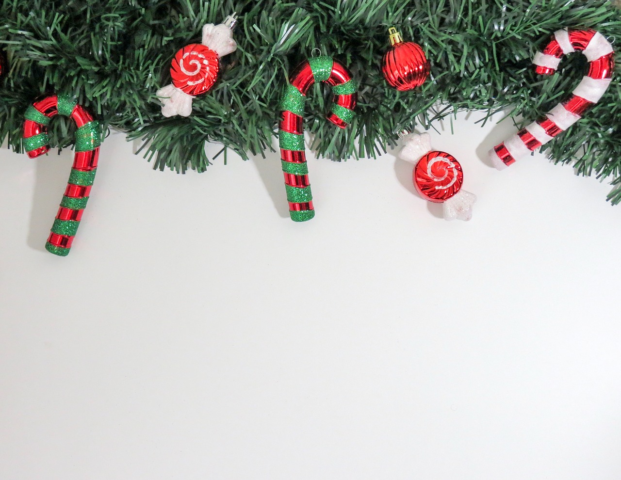 Image - candy cane wreath holiday xmas