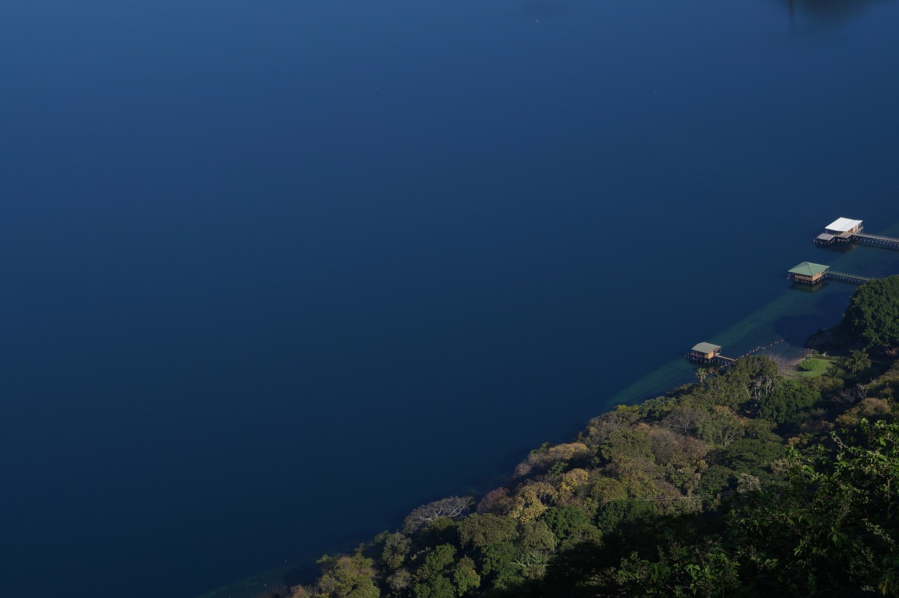 Image - el salvador lake coatepeque blue