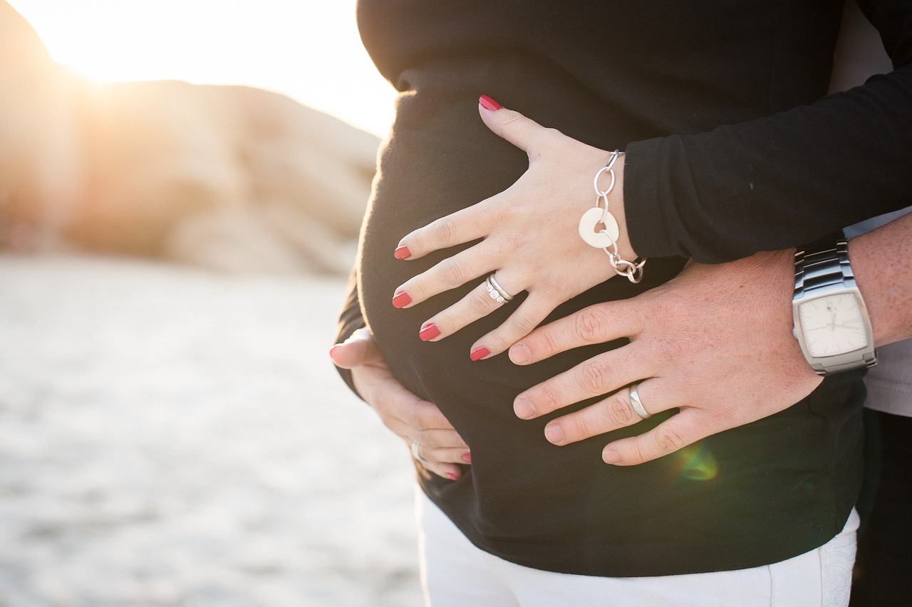 Image - pregnancy beach sunset maternity