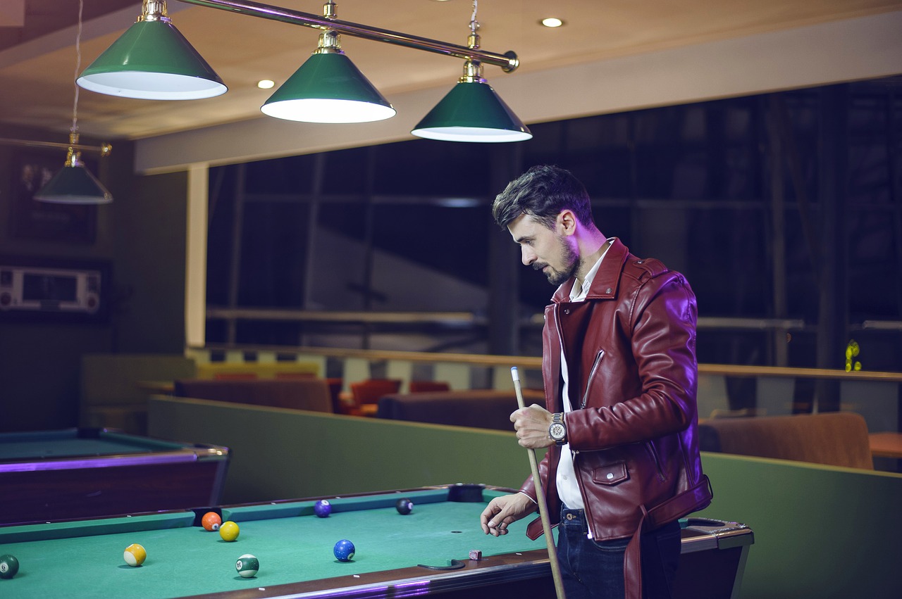 Image - guy playing billiard pool table men