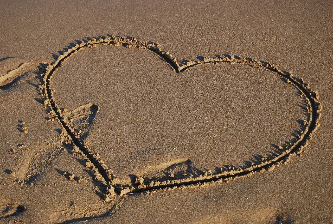 Image - love beach recall sand painting