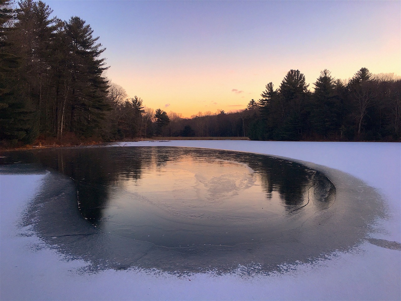 Image - lake frozen ice sunrise cold