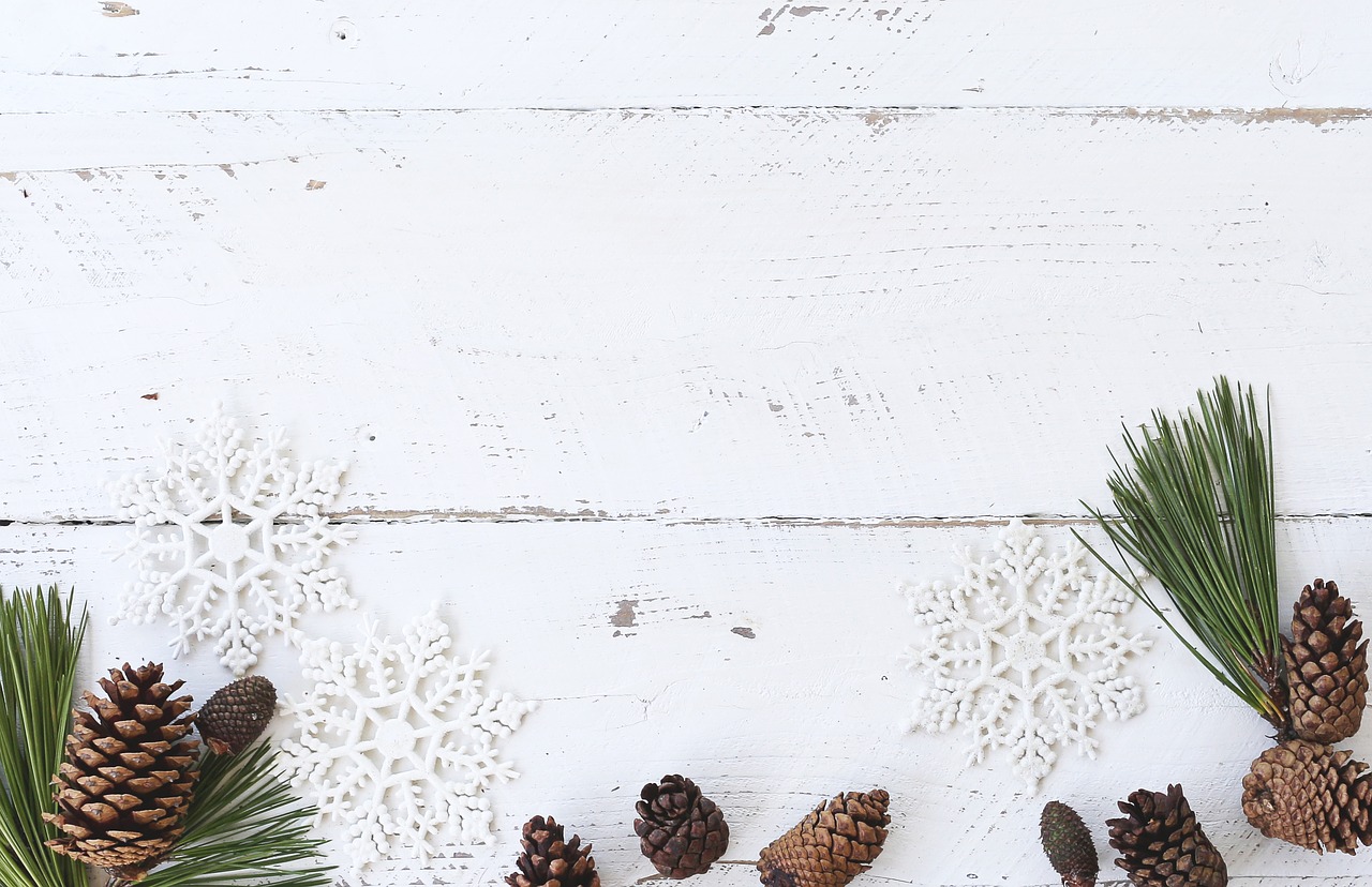 Image - white wood desk winter christmas