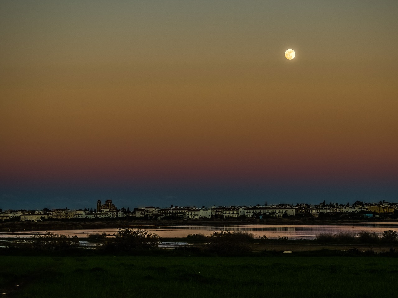 Image - cyprus paralimni town lake evening