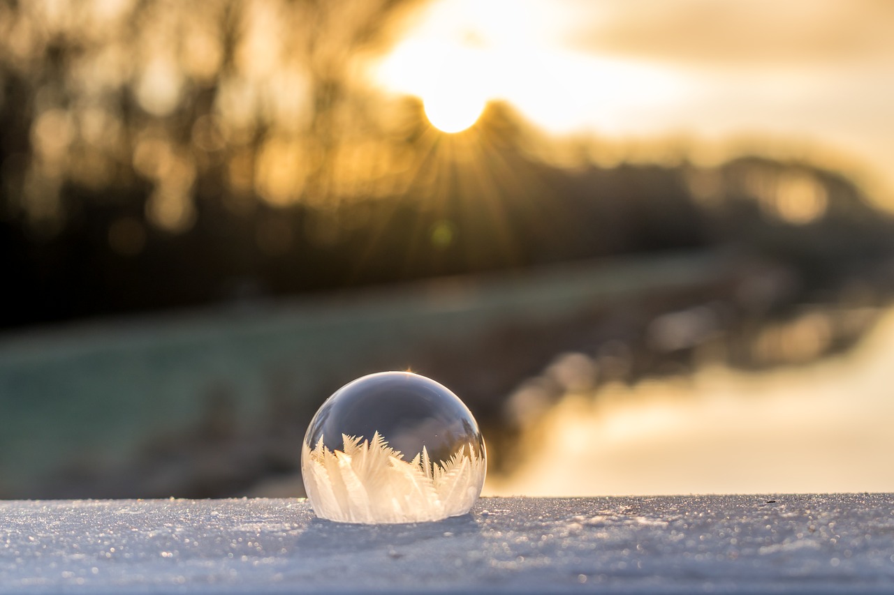 Image - soap bubble frozen winter