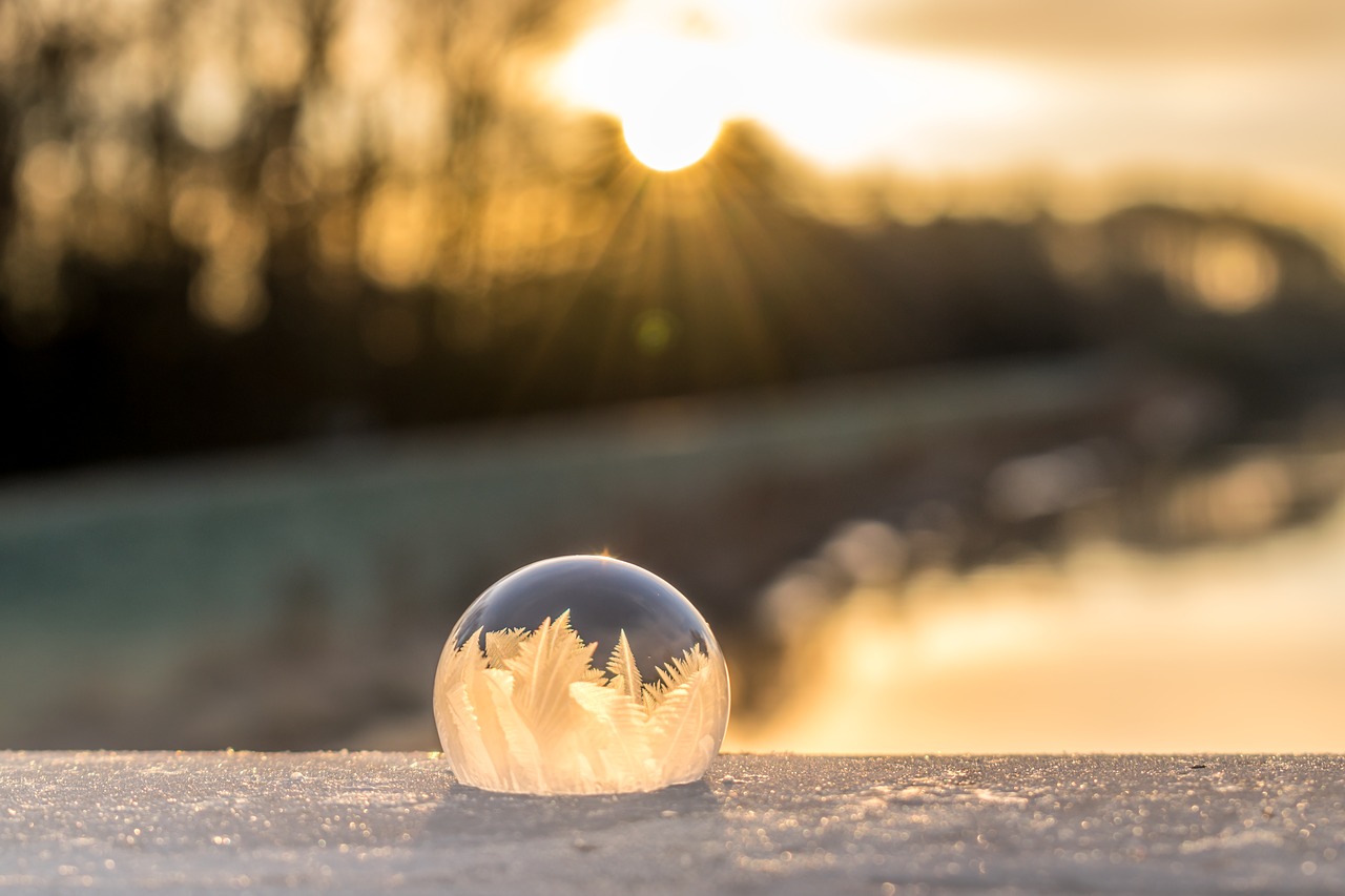 Image - soap bubble frozen winter