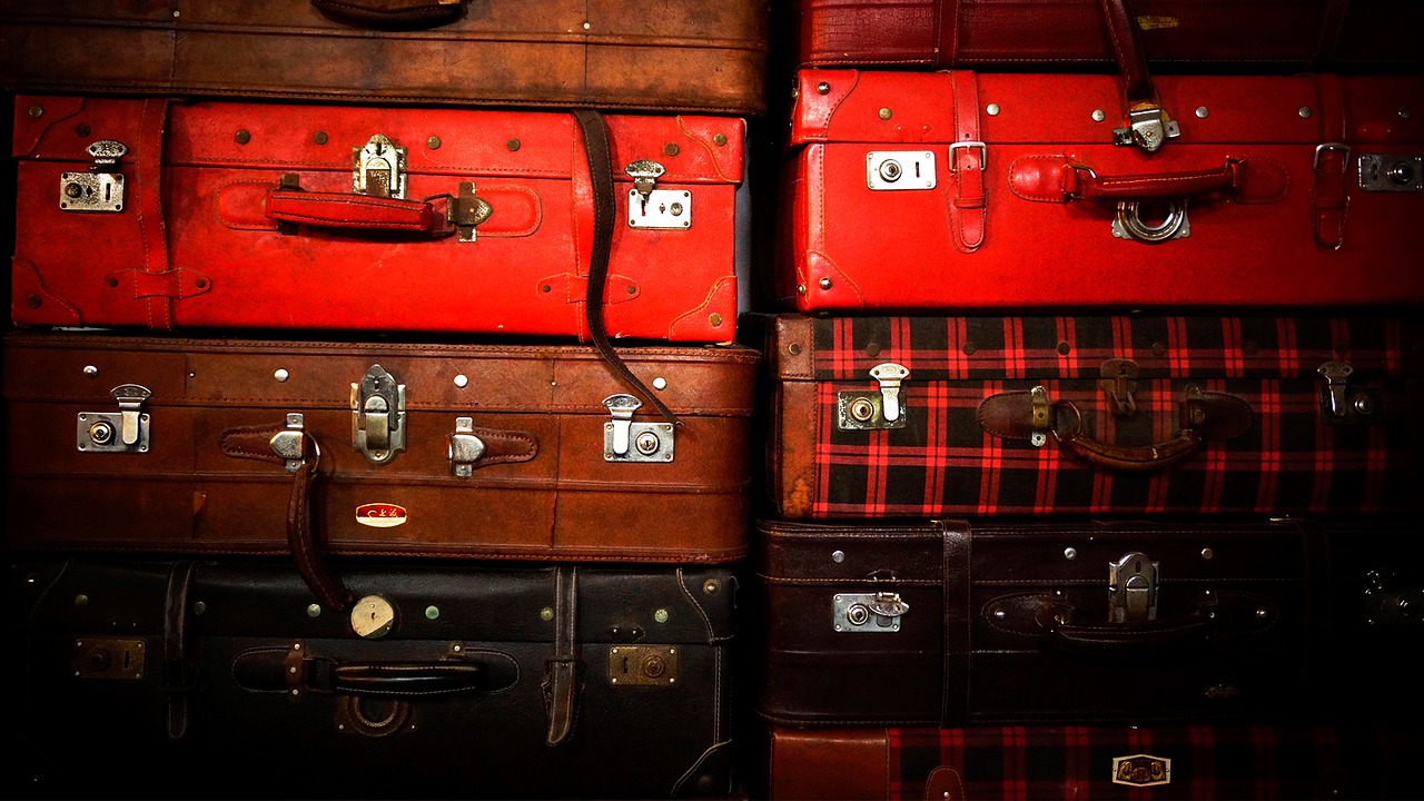 Image - luggage compartment old shanghai