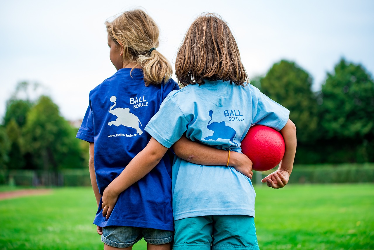 Image - course handball children back