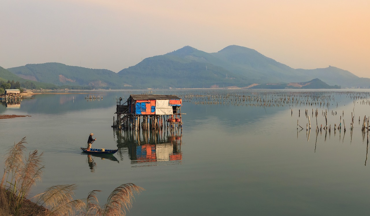 Image - security lap hue vietnamese