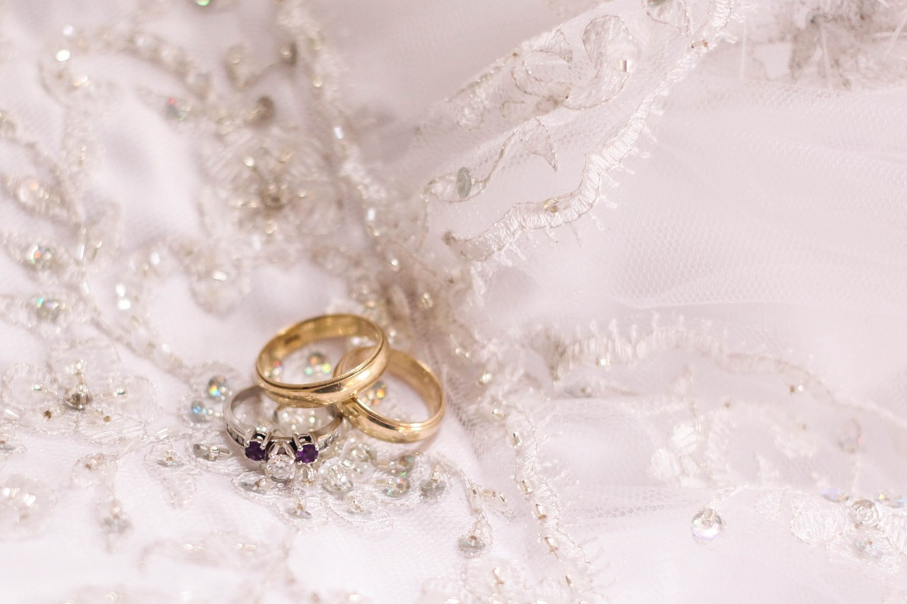 Image - rings wedding dress wedding rings