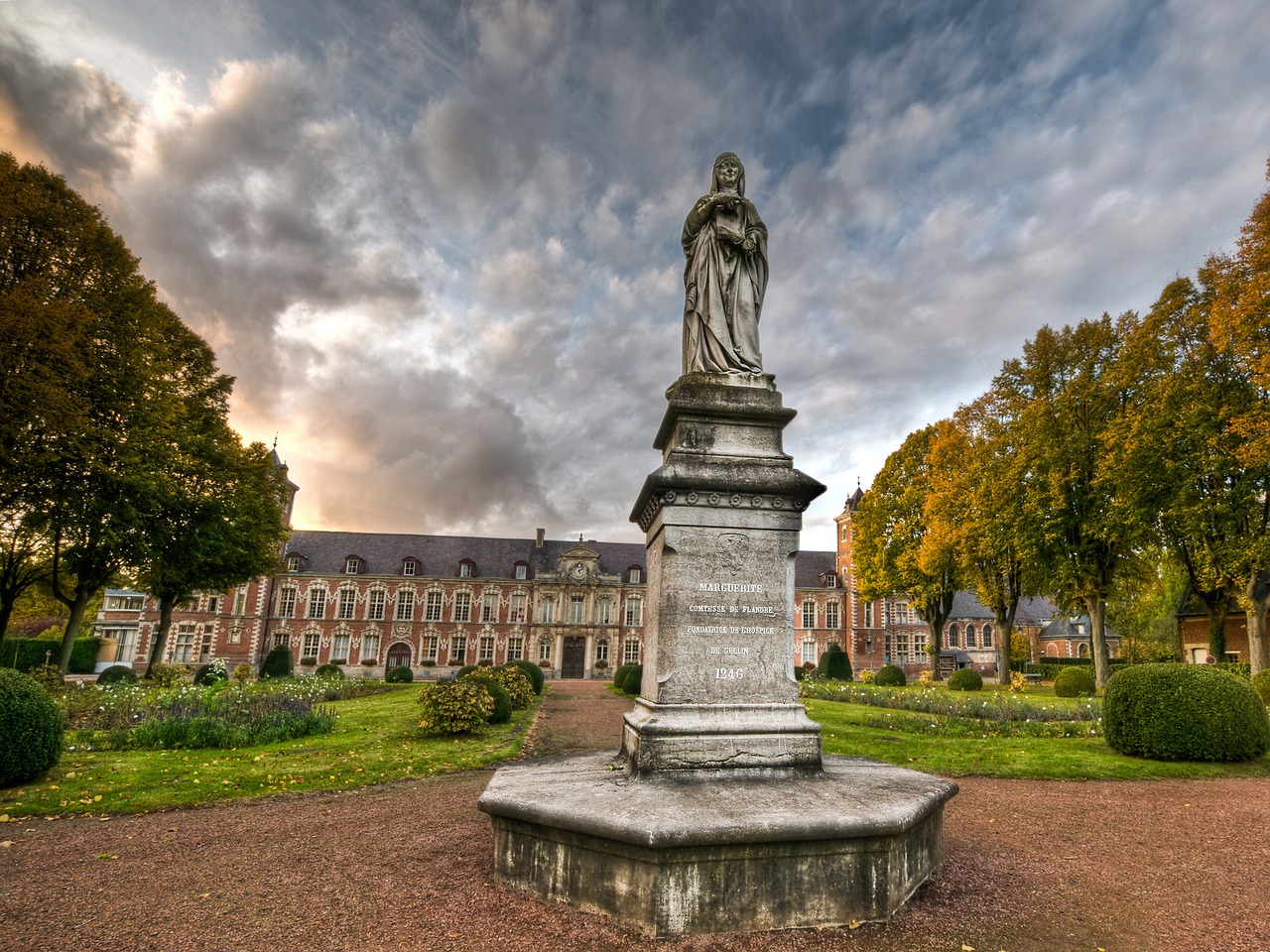 Image - former psychiatric hospital seclin