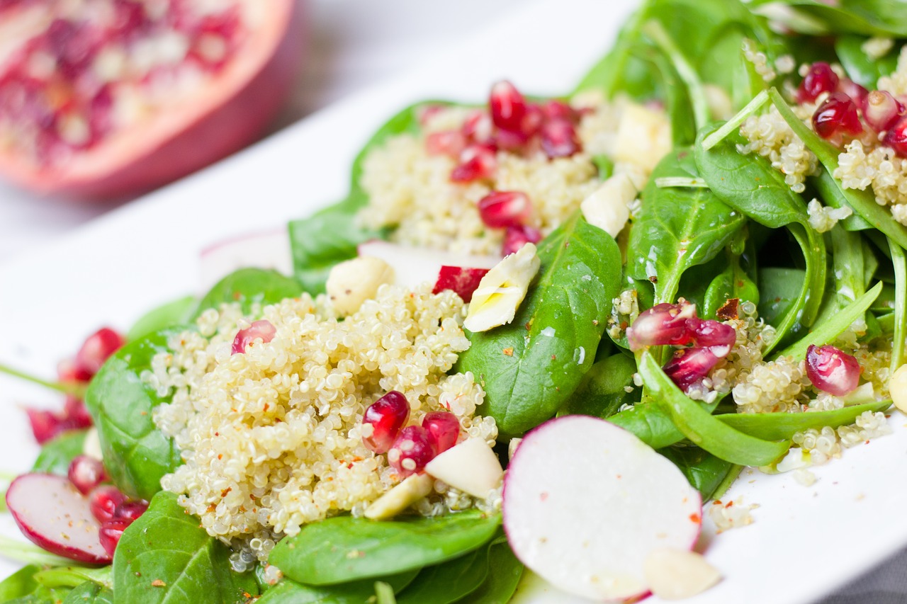 Image - salad spinach pomegranate couscous