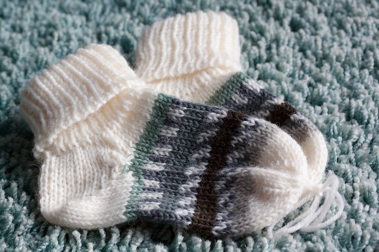 Image - sock knitted hand labor baby birth