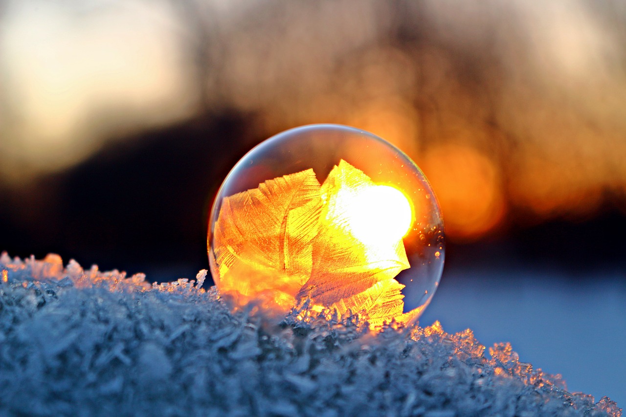 Image - ice flowers eiskristalle soap bubble