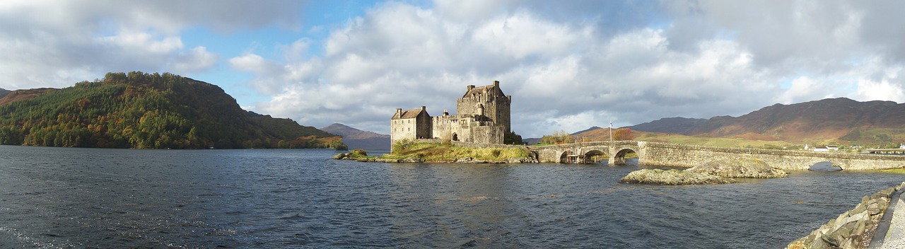 Image - scotland landscape panorama castle