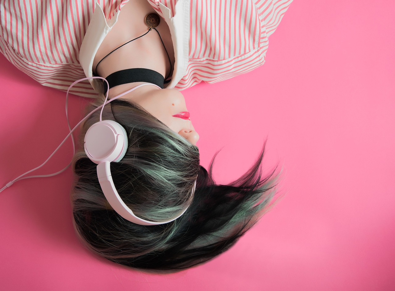 Image - girl music pink fashion listen