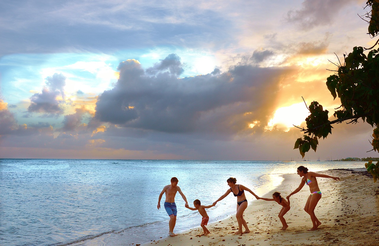 Image - family beach holiday joy happy