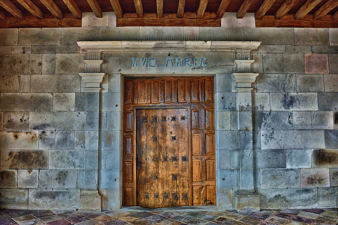 Image - door entry wood church entrance