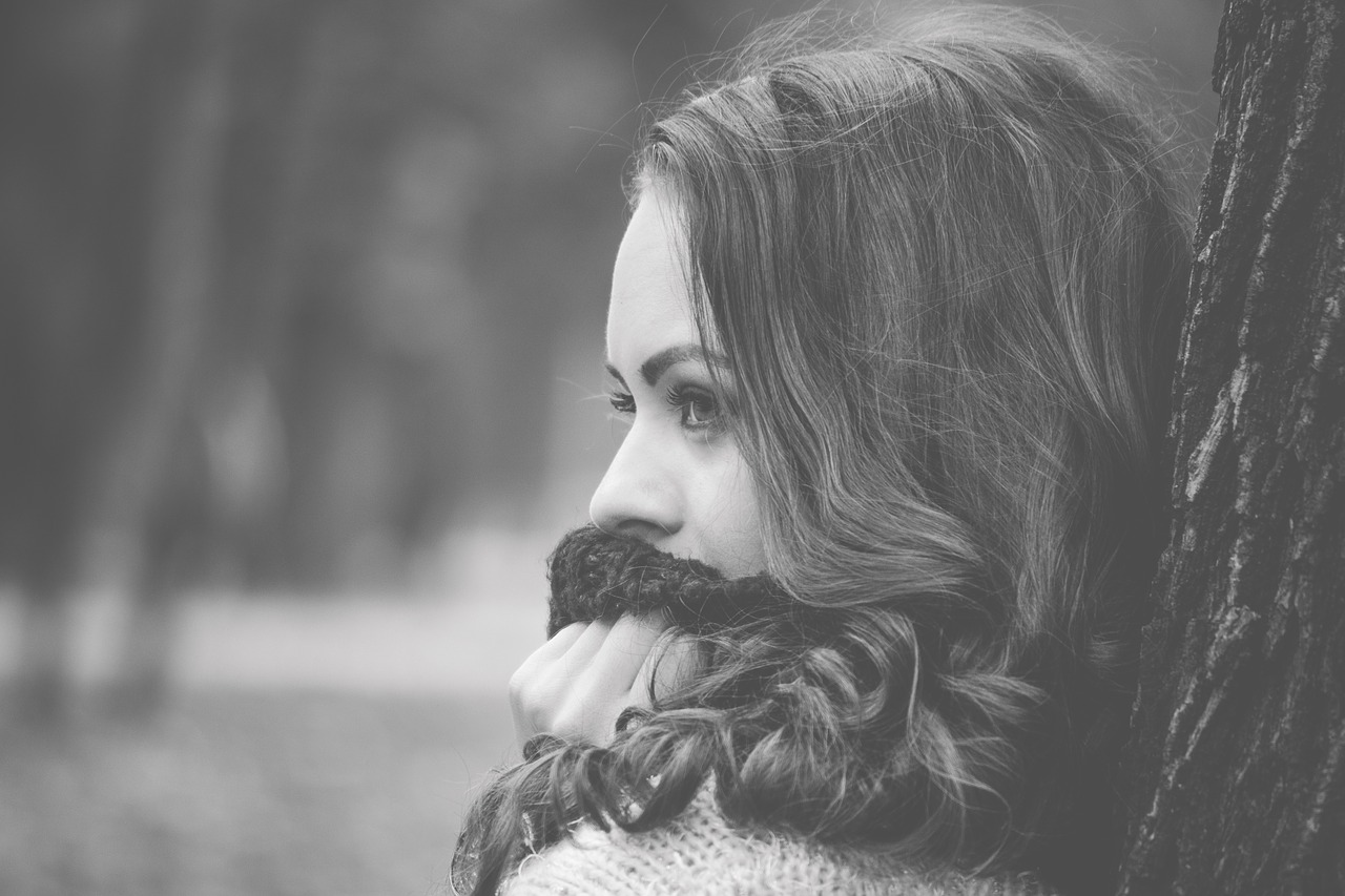 Image - vintage portrait girl looking away