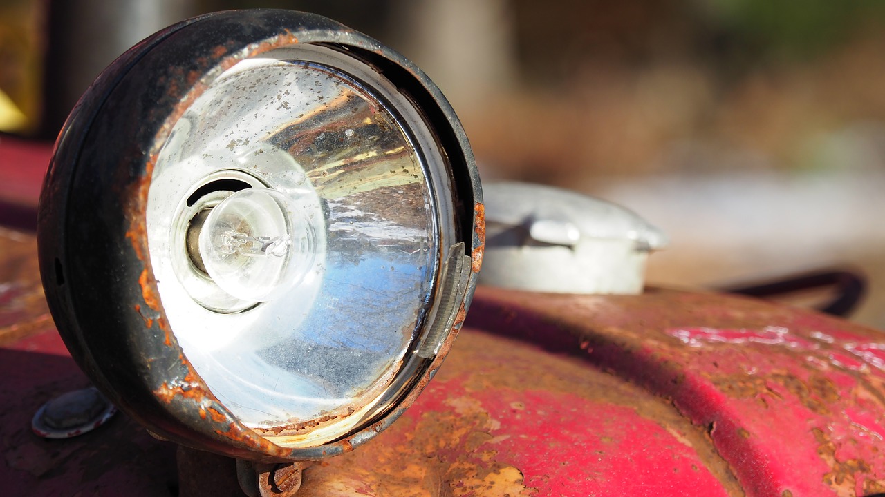 Image - broken lamp tractor rust