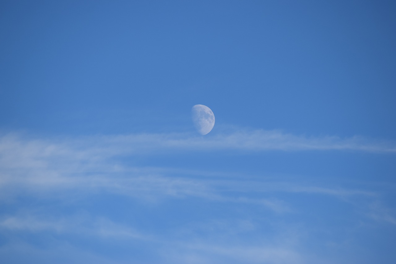 Image - luna clouds sky blue blue sky