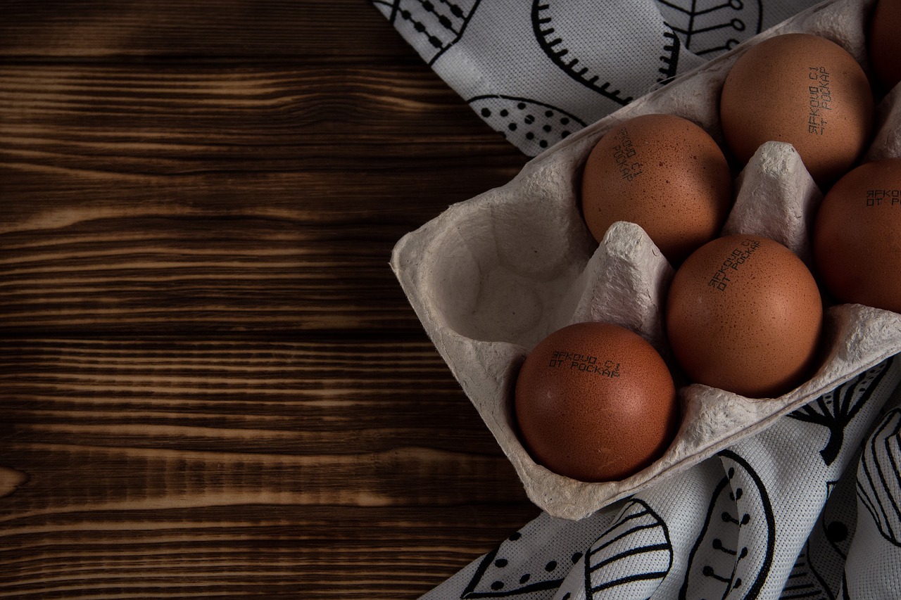 Image - egg food products wooden background