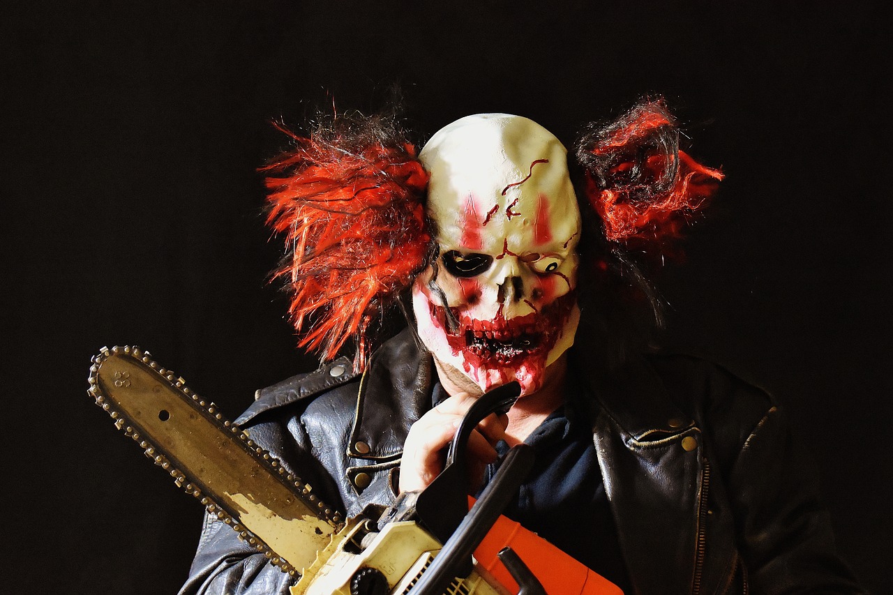 Image - horror clown mass murderer chainsaw