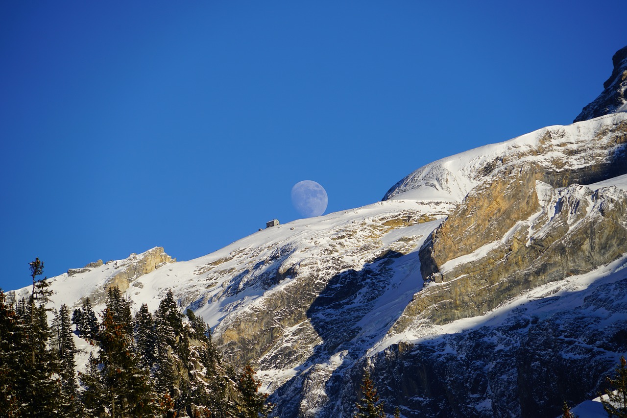 Image - blüemlisalphut moon full moon