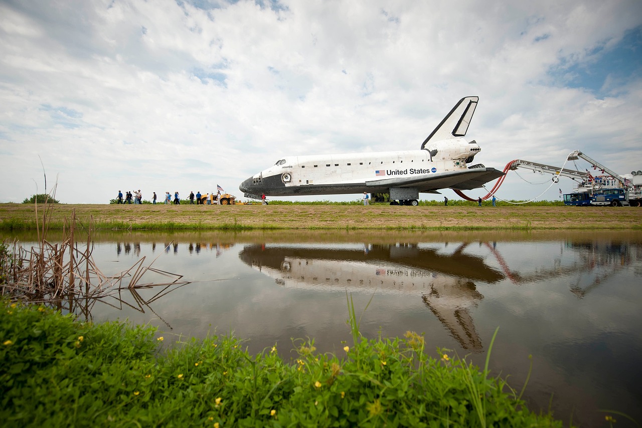 Image - atlantis space shuttle spaceship