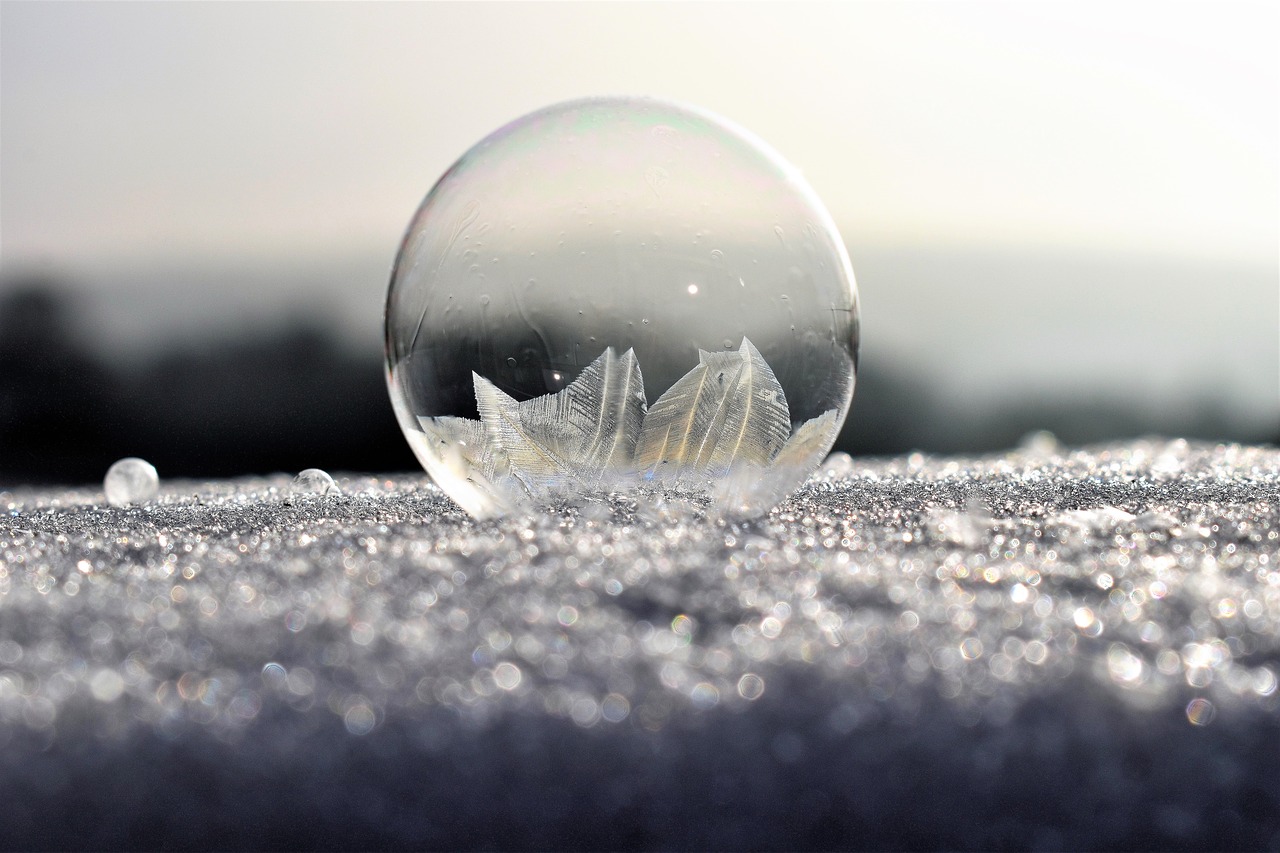 Image - soap bubbles frozen frost