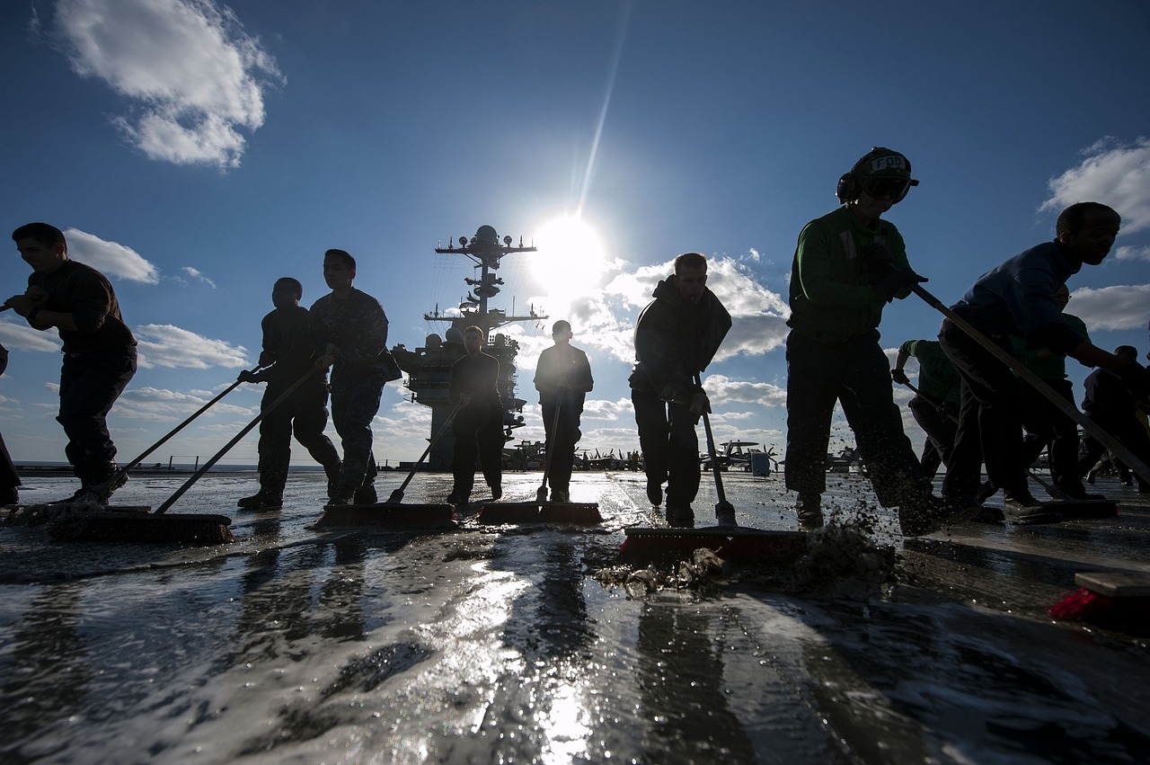 Image - teamwork sailors cleaning