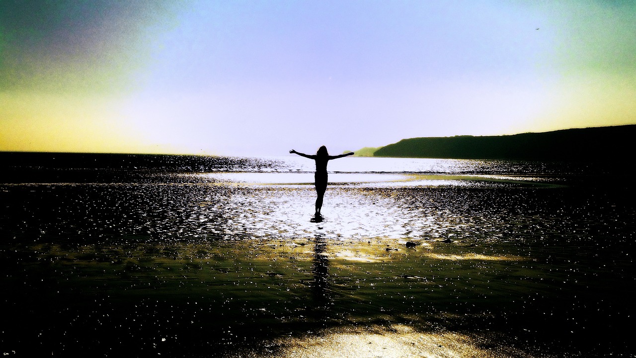 Image - woman people shadow sea beach